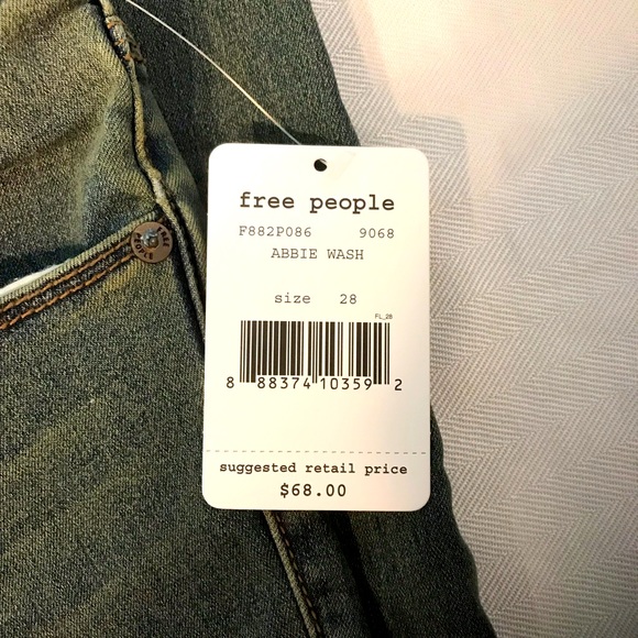 Free People Skinny Jeans in Abbie Wash - HP - Picture 3 of 4
